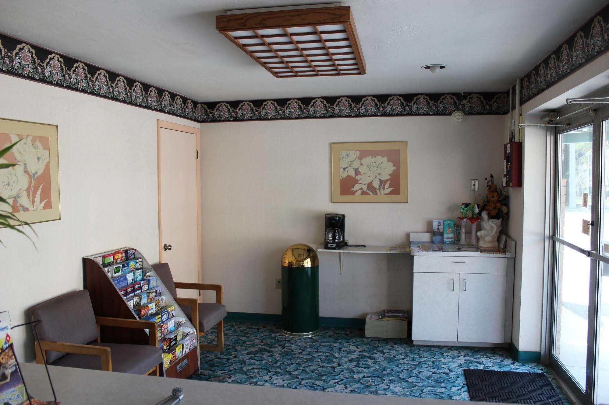Travelers Inn Gainesville Bagian luar foto